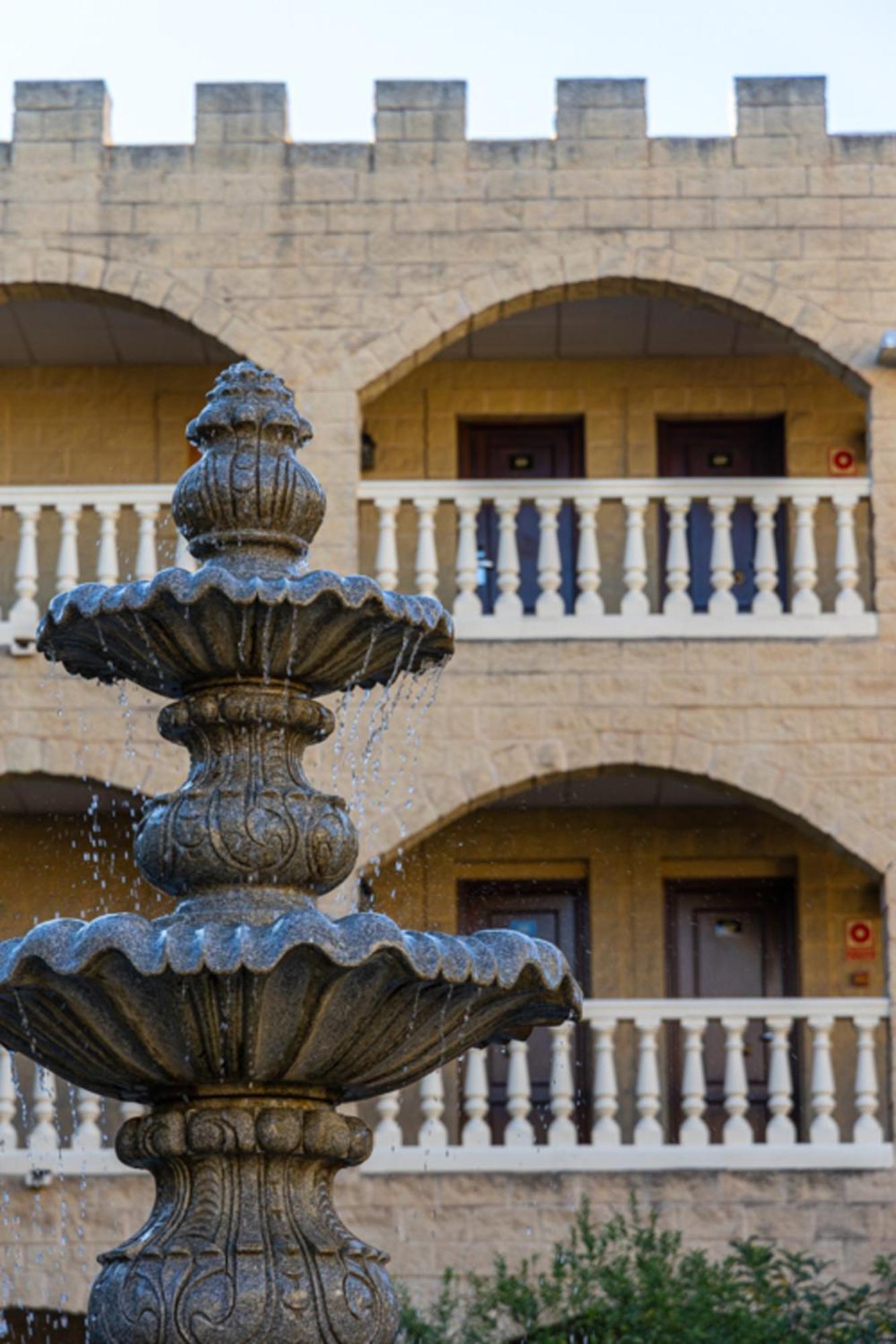 Hotel Plaza Del Castillo Malaga Exterior photo